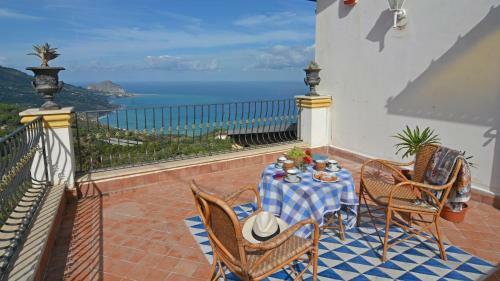 Villa Il Basto 8