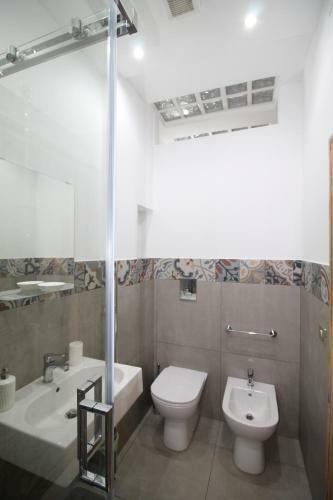Adelfes Apartments
