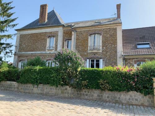 Hostal La Maison Des Sources � La Ferme D'auxonnettes