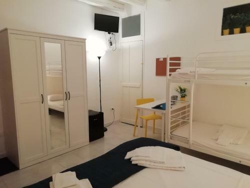 Domus Casa Vacanza Cefal�