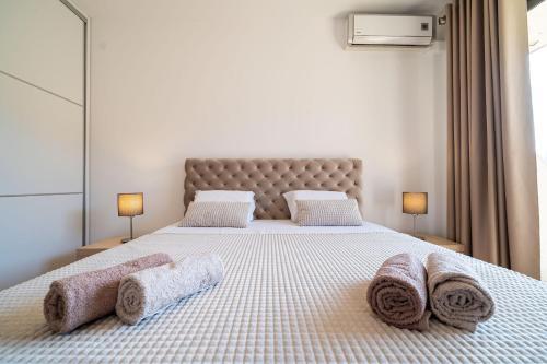 Luxury Apartment Near Beach
