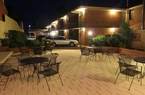 Motel Barclay On View