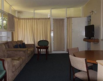 Ocean Breeze Motel