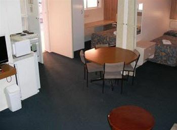 Ocean Breeze Motel