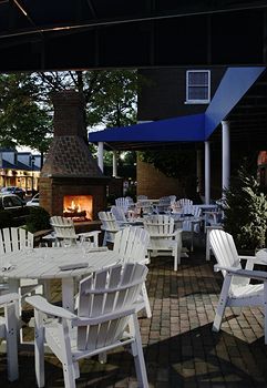 Hotel The Tidewater Inn