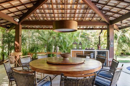 Casa Cinco Su�tes Em Praia Do Forte