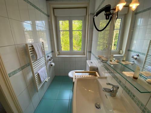 Hotel H�tel Spa Le Roc Au Chien