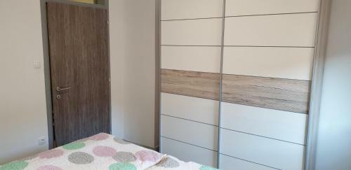 Apartma Sivi ?ako