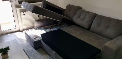 Apartma Sivi ?ako