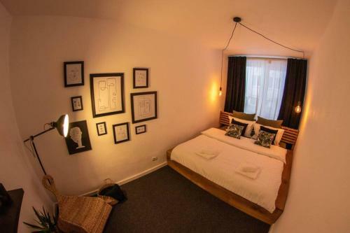 Citadel Hill Central 3 Room Apartment