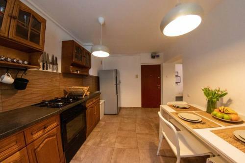 Citadel Hill Central 3 Room Apartment