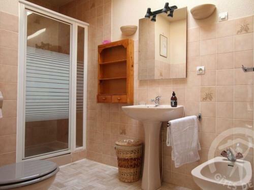 G�te Ceyssac, 3 Pi�ces, 4 Personnes - Fr-1-582-95