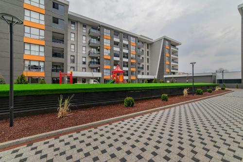 Lovely 3 Bdrm Apartment Close To Everything