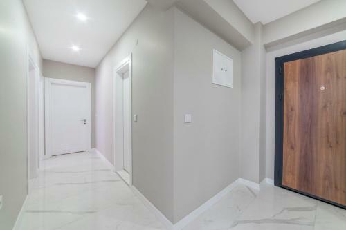 Lovely 3 Bdrm Apartment Close To Everything