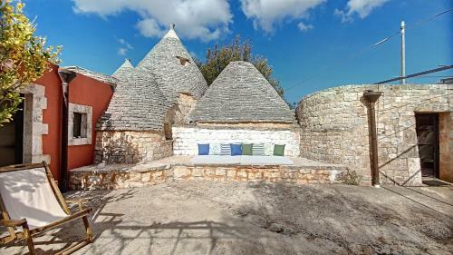 Villa Cisternino Trulli Mansion With Pool By Wowhomes