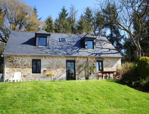 Villa de 3 Chambres Avec Jardin Clos A Mellionnec