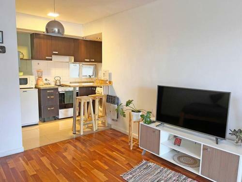 Apartamento Moderno Y Luminoso Depto Microcentrico.
