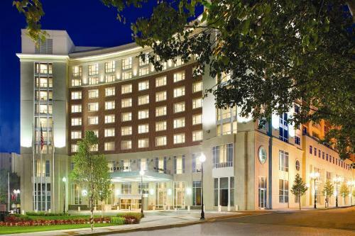 Heldrich Hotel And Spa