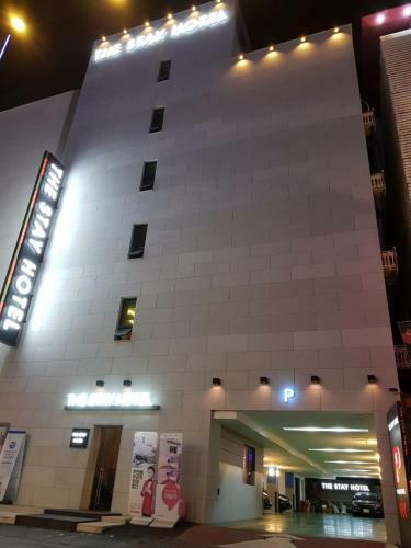N Motel