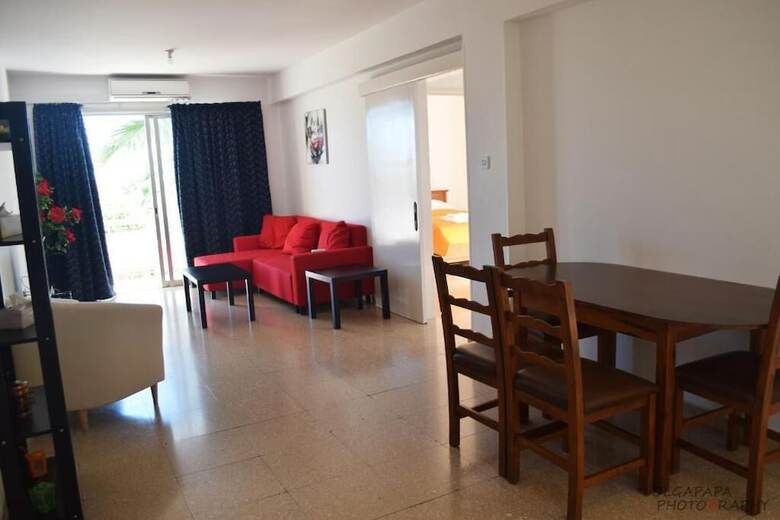 Pelides Apartments