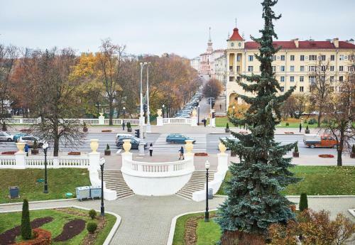 Victory Square Apartment