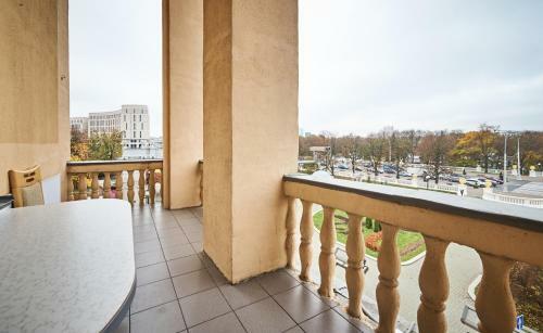 Victory Square Apartment