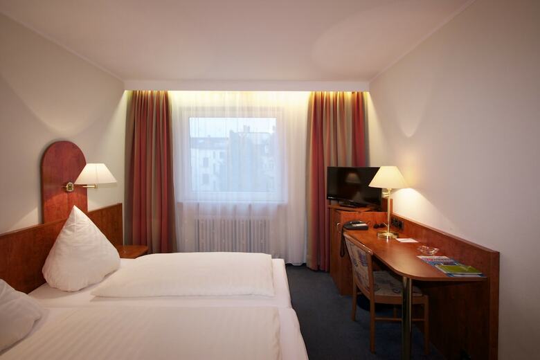 Falk Hotel