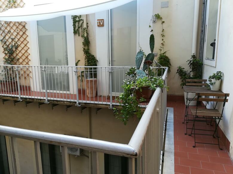 Hostal Eco Rooms Velacatania