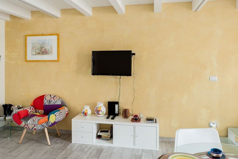 Hostal Scuto Home