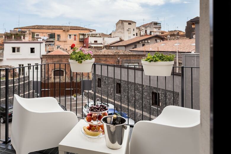 Hostal Scuto Home