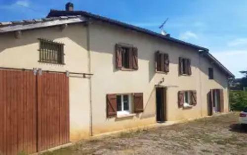 Maison De 4 Chambres Avec Wifi A Puycelsi