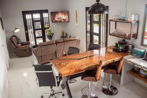La Picuya Mountain Retreat In Monteverde Cr