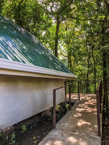 Tityra Lodge