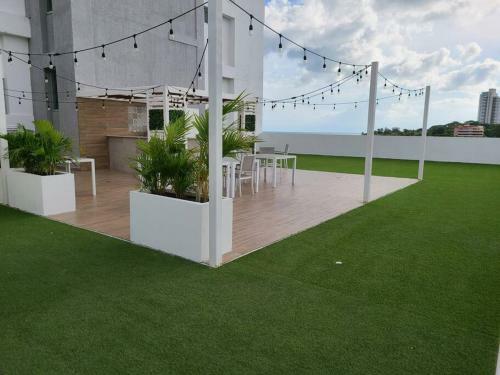 Apartamento Lovely 2-bedroom Condo With Pools And Beach Views