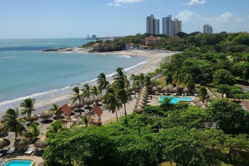 Apartamento Lovely 2-bedroom Condo With Pools And Beach Views