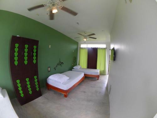 Albergue Hostal Haizeak
