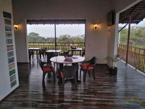 Albergue Hostal Haizeak