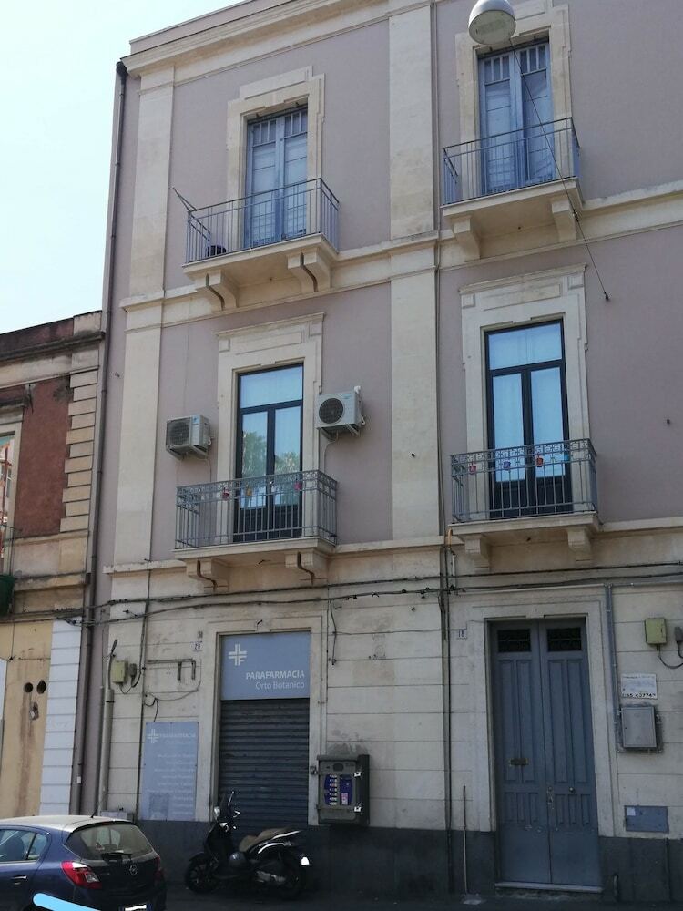 Hostal Gh Rooms Catania