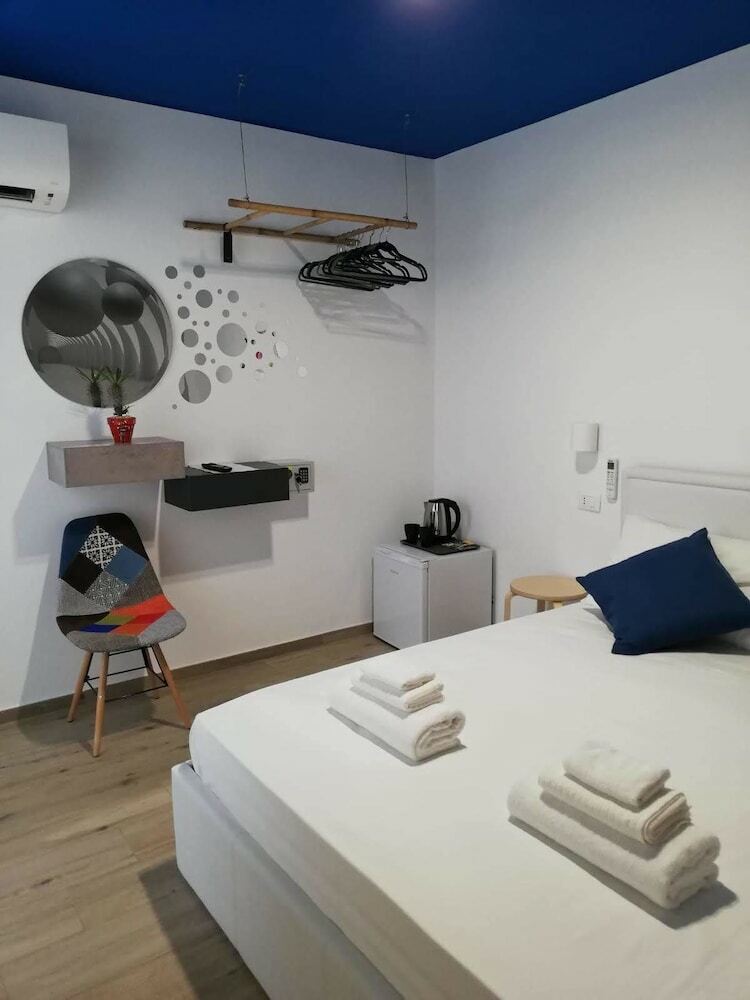 Hostal Gh Rooms Catania