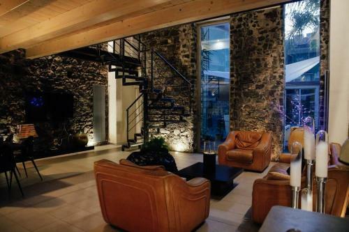 Gh� House