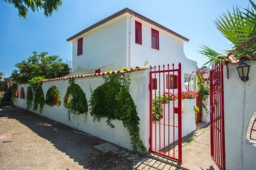 Villa On The Sea Le Capannine
