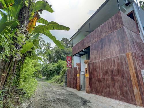 Hotel Oyo 90512 Tiny House