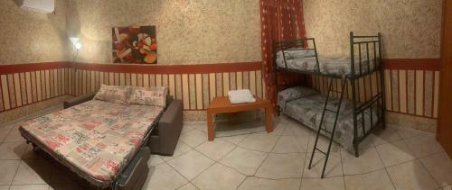Hostal Airport Tourist's Home
