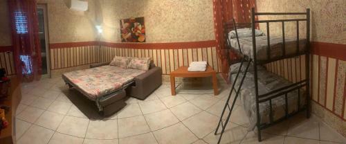 Hostal Airport Tourist's Home