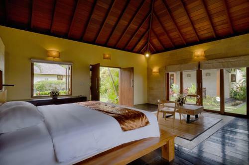 Kutus Kutus Ketewel Villa