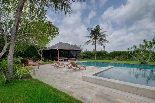 Kutus Kutus Ketewel Villa