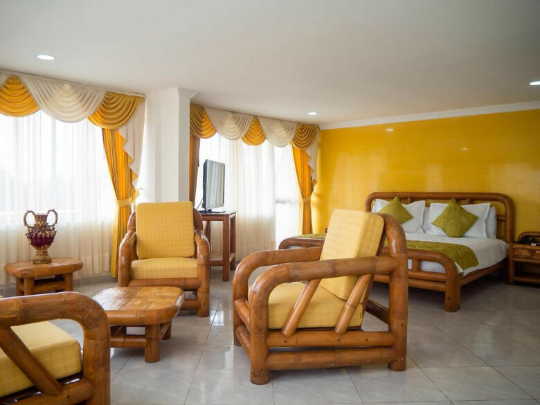 Hotel Del Llano