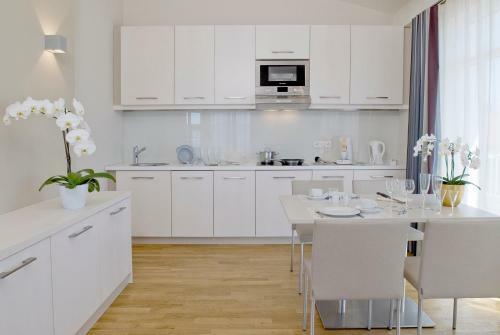Nymphe Strandhotel & Apartments