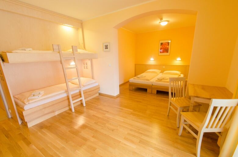 Hostal Jufa N�rdlingen