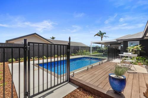Sunny Daze - Papamoa Beach Holiday Home